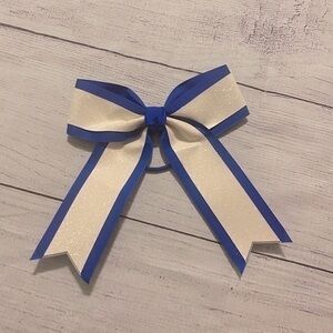 Chasse Cheer Bow